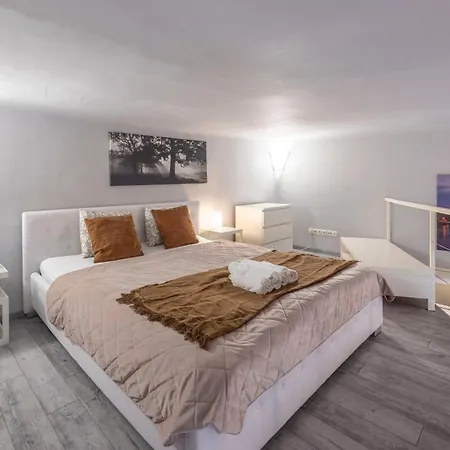 아파트 Superb Cozy In The Heart Of 부다페스트