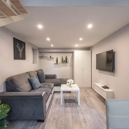 아파트 Superb Cozy In The Heart Of 부다페스트