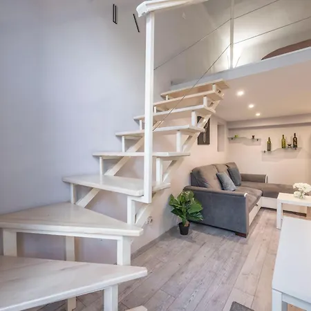 Superb Cozy In The Heart Of Appartamento