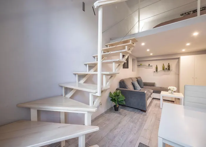 Superb Cozy In The Heart Of Apartament
